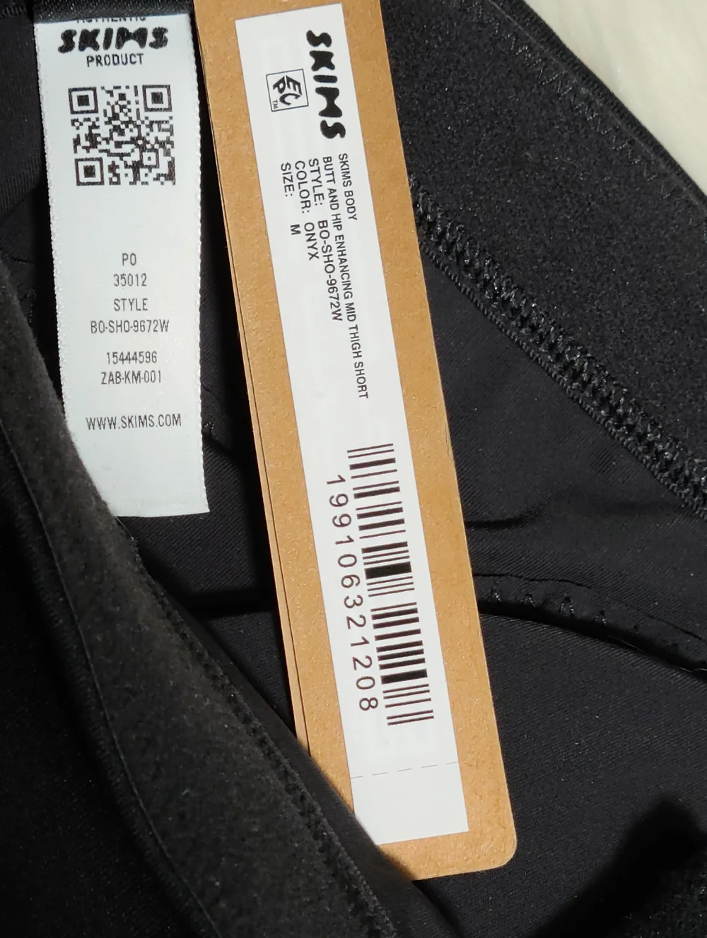 SKIMS Body Butt And Hip Enhancing Mid Thigh Short Black Onyx Women Medium NEW - Picture 7 of 8
